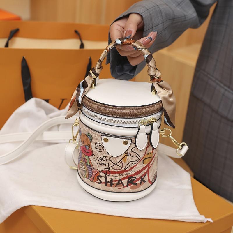 Bear Graffiti Bucket Bag New Cylinder Bag Niche Design Handbag Single Shoulder Messenger Women's Bag Small Bag