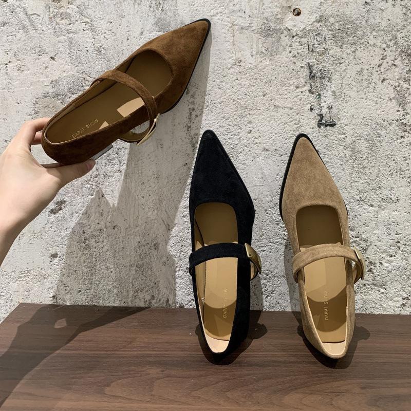 French thick heel pointed head temperament single shoes women's spring and autumn 2025 new models with skirts with evening Mary Jane shoes