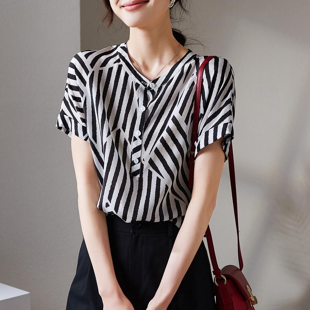 100% Mulberry Silk Striped Round Neck Short Sleeved Shirt for Women, Versatile Silk Top for Summer Commuting In 2026