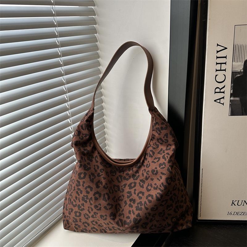 Leopard Print Frosted Handbag - Large Capacity Retro Shoulder Tote for Women, 2025 Autumn Collection