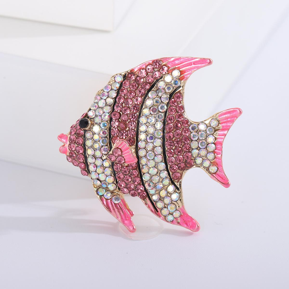 

Высококачественная темпераментная модная брошь в виде рыбки, инкрустированная бриллиантами, брошь-булавка в виде животного из сплава, пряжка для шелкового шарфа