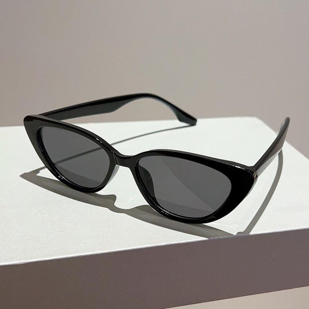 Korean Fashion Cat Eye Sunglasses Women Men Retro Style  Eyewear