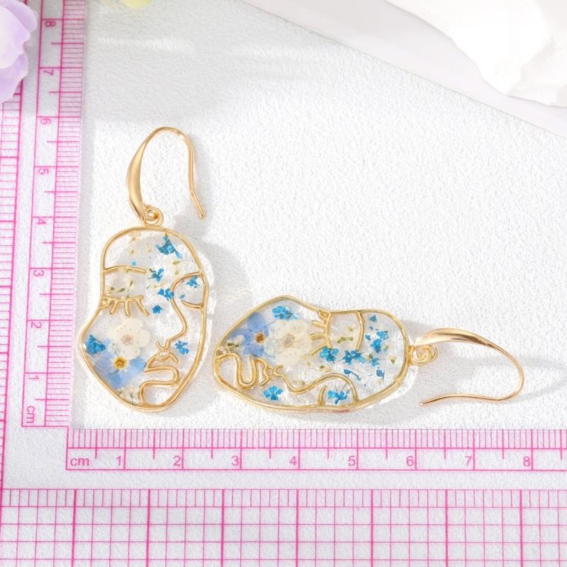 Abstract Face Pendant Earrings Geometric Face Dry Flower Earrings Dangle Earrings Alloy Material Gift for Girlfriends
