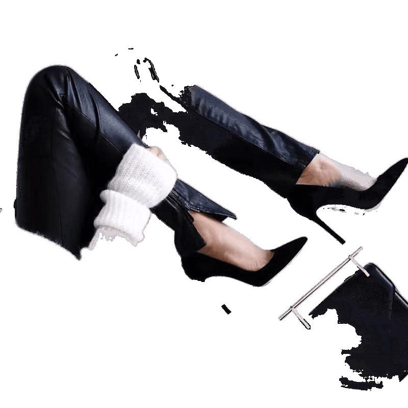 Damhögklackade skor kvinnlig student koreansk version vår och höst nya damskor spetsiga mångsidiga svarta arbetsskor stilett