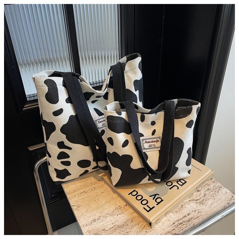 Korean Minimalist Literary Aesthetic Tote Bag Large Capacity Single Shoulder Handbag Fashion Student School Office Commuter Bag for Women