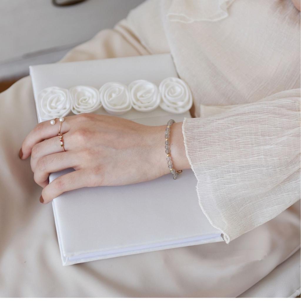 Lanyun Schmuck Schlichtes Grau-Blau Natürlicher Mondstein Länglicher Stein 14 Karat Gold Armband Armband