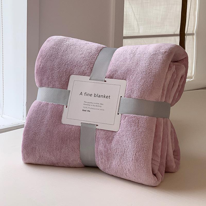 Plush Coral Fleece Blanket 300g - Soft, Thick, Machine Washable Throw for Dorm or Sofa