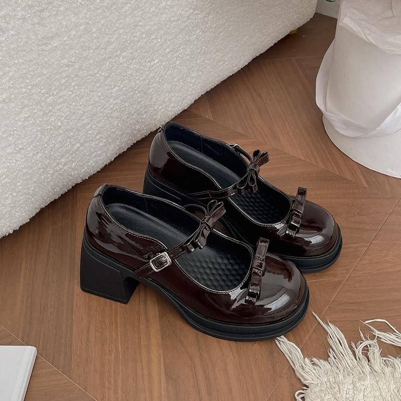 

Модные черные французские туфли на толстом каблуке, женские летние 2025, новые, увеличивающие рост, юбочные туфли Мэри Джейн, из маленькой кожи, одинарные туфли 39 коричневый