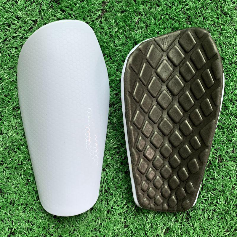 

Высококачественные ультралегкие щитки из ЭВА для голени и икры для детей и взрослых