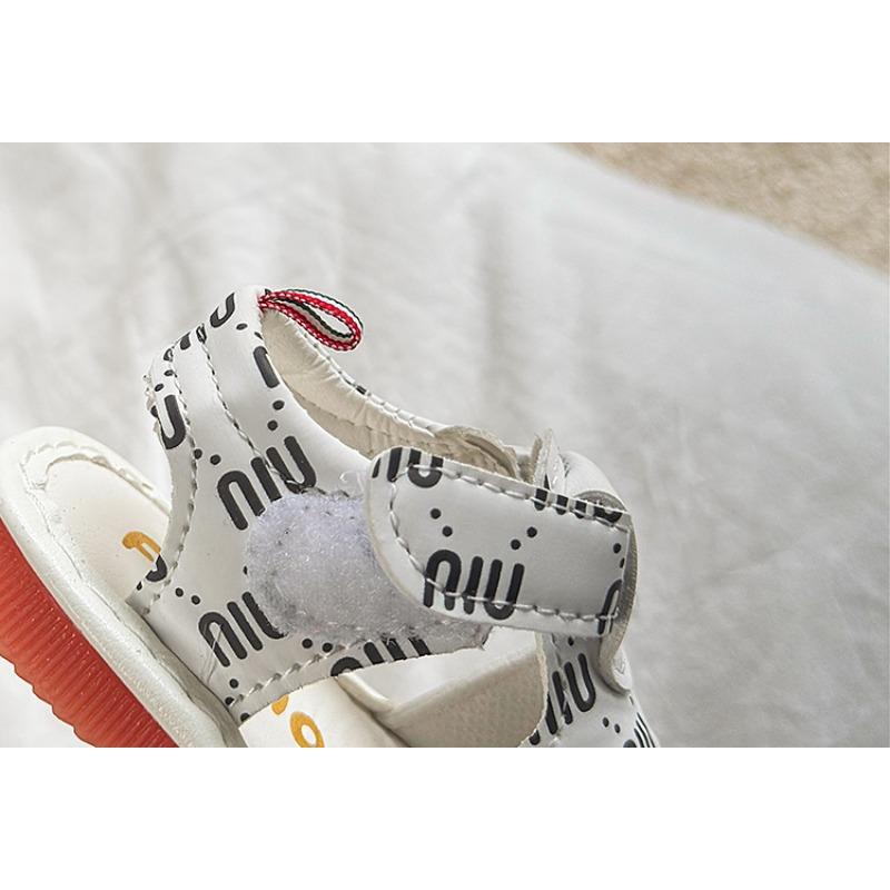 Summer infant sandals soft sole walking shoes 0-1 year old boys' beach shoes girls' squeaky shoes