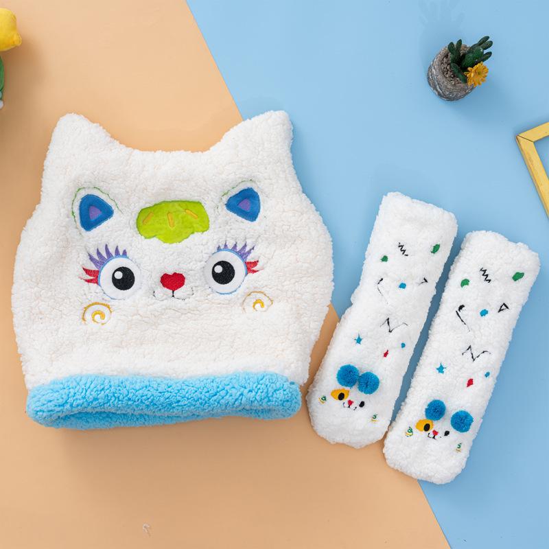 Lamb wool floor socks children's cartoon embroidery foot warm home sleep socks autumn and winter fleece thickened warm confinement socks