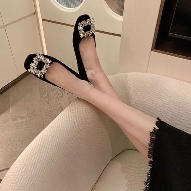 2025 New Spring and Autumn French Square Head Gentle Grandma Wind Shallow Mouth Rhinestone Flat Thick Heel Commuting Shoes Women Single Shoes Women