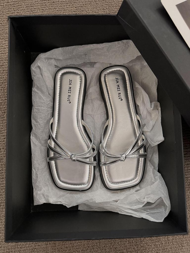 Flat Bottom Simple Niche One-word Slippers Women's Shoes 2025 New Summer Vacation Fairy Sandals Beach Sandals