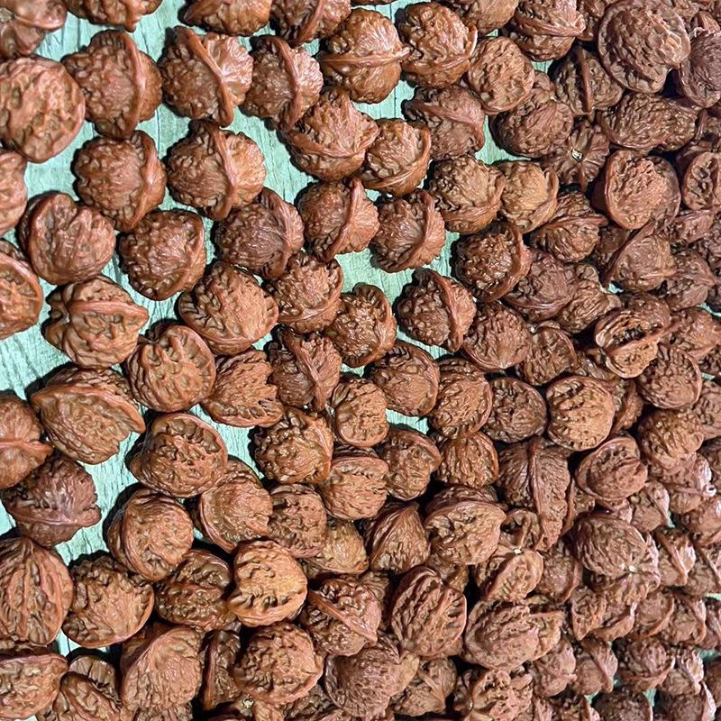 Laishui Wenwan Mahogany Walnut Handheld: Official Hat Four-Sided Pavilion with Lion's Head and Patina.