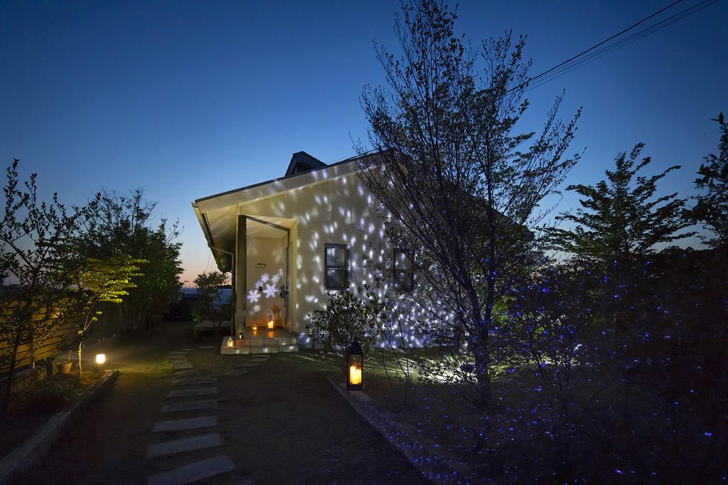 Takasho Low-Voltage GM Projector LGL-PR02, 18cm deep x 22.5cm high x 23cm wide