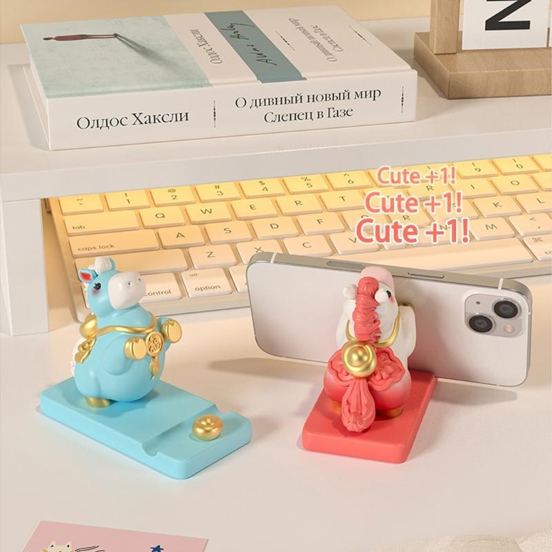 Fortune Bringing Horse Theme Mobile Holder Artistic Rosin Crafted Cellphone Stand Phone Support Stand for Office Decor