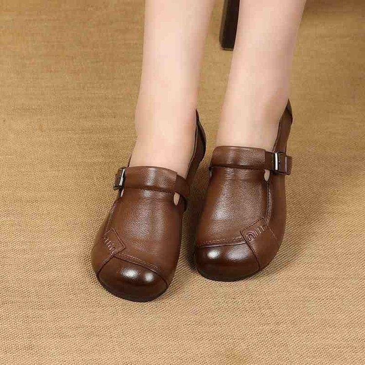Retro women's shoes spring new comfortable beef tendon sole single shoes non-slip flat sole soft sole middle-aged and elderly mother casual leat