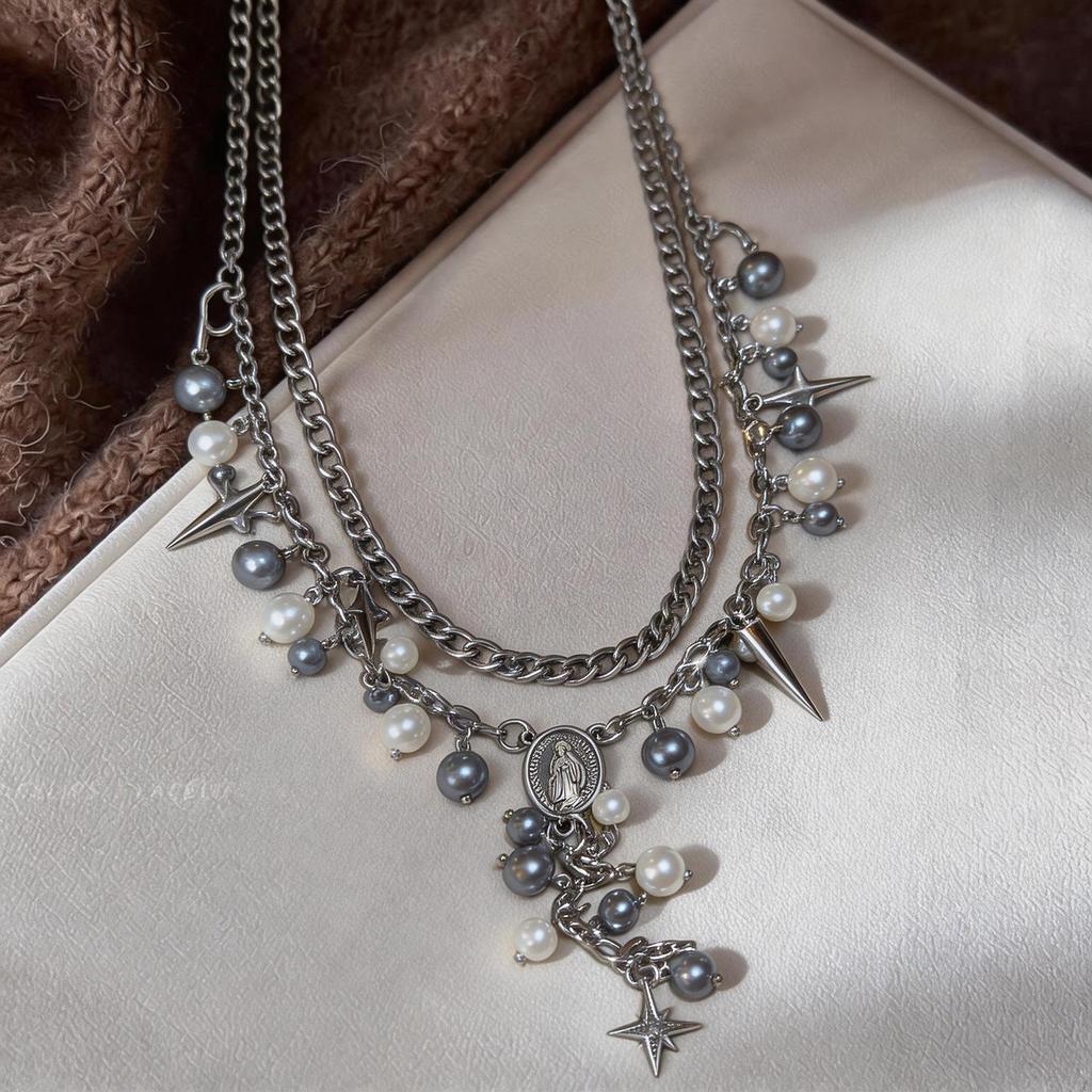 Silver Punk Gray-White Pearl Rivet Necklace - Stylish, Personalized Clavicle Chain Design