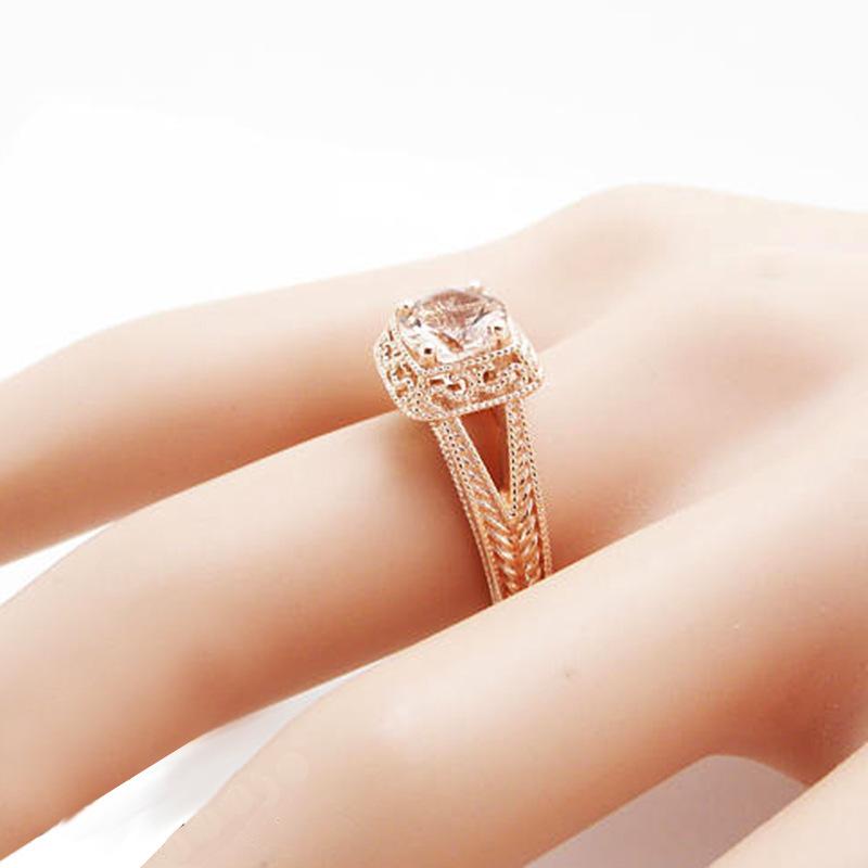Eight Hearts And Eight Arrows, Diamond-Set Flower Ring, Hand Jewelry