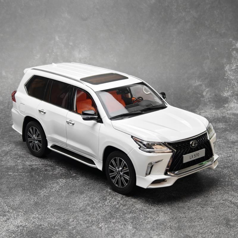 1/32 Lexus LX570 SUV Alloy Car Model Diecasts Metal Off-road Vehicles Car Model Sound and Light Simulation Kids Toys Gift
