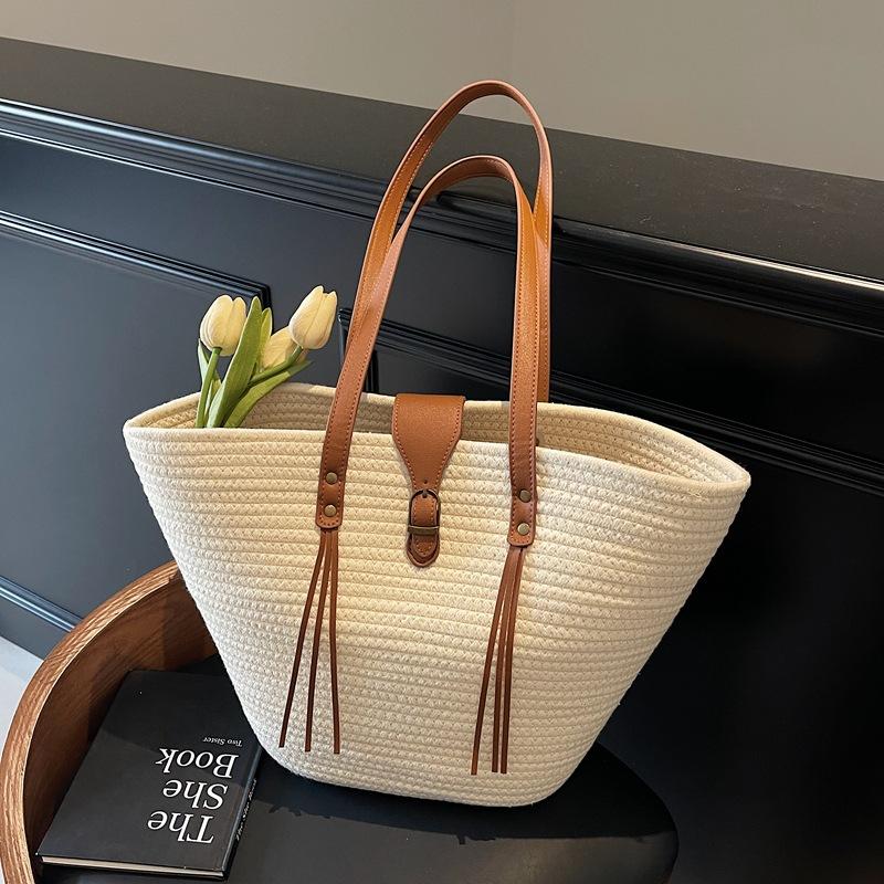 Large Capacity Woven Bag Women's New Straw Bag Shoulder Bucket Bag Portable Vegetable Basket Beach Bag Woven Straw Tote Bag for Women