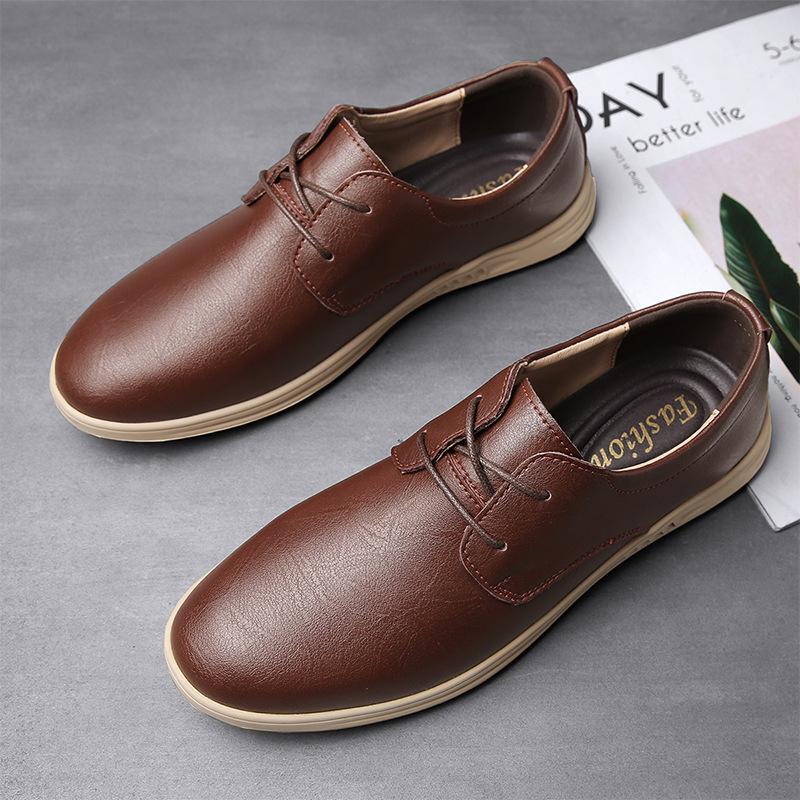 

Men s shoes 2025 spring new men s daily travel business casual shoes soft leather soft sole British style versatile trendy shoes 44 коричневий