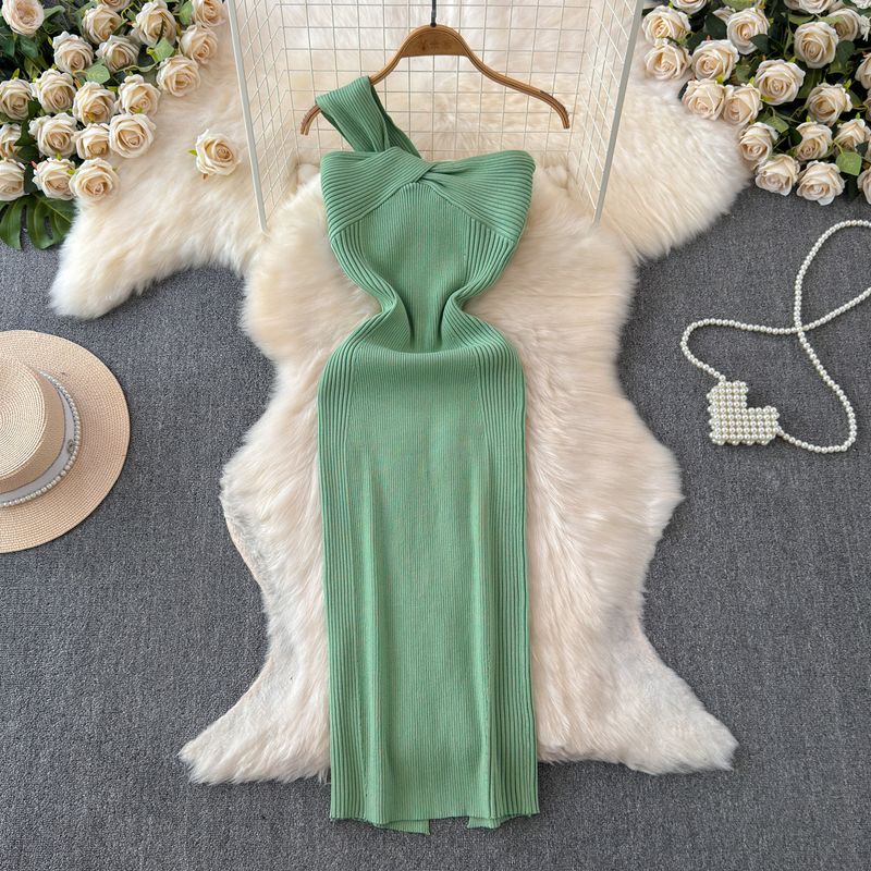 

Knitting Dress Goddess Temperament Slim Fit Package Hip Skirt Spring and Summer 2024 New Arrival Sexy Oblique Shoulder Pure Desire Bottoming Skirt Green One size