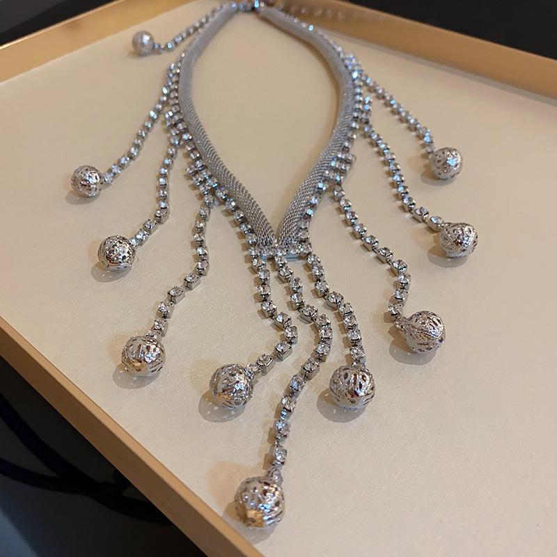 Dopamine Pearl Necklace: Retro Court Style Versatile Clavicle Chain for Women