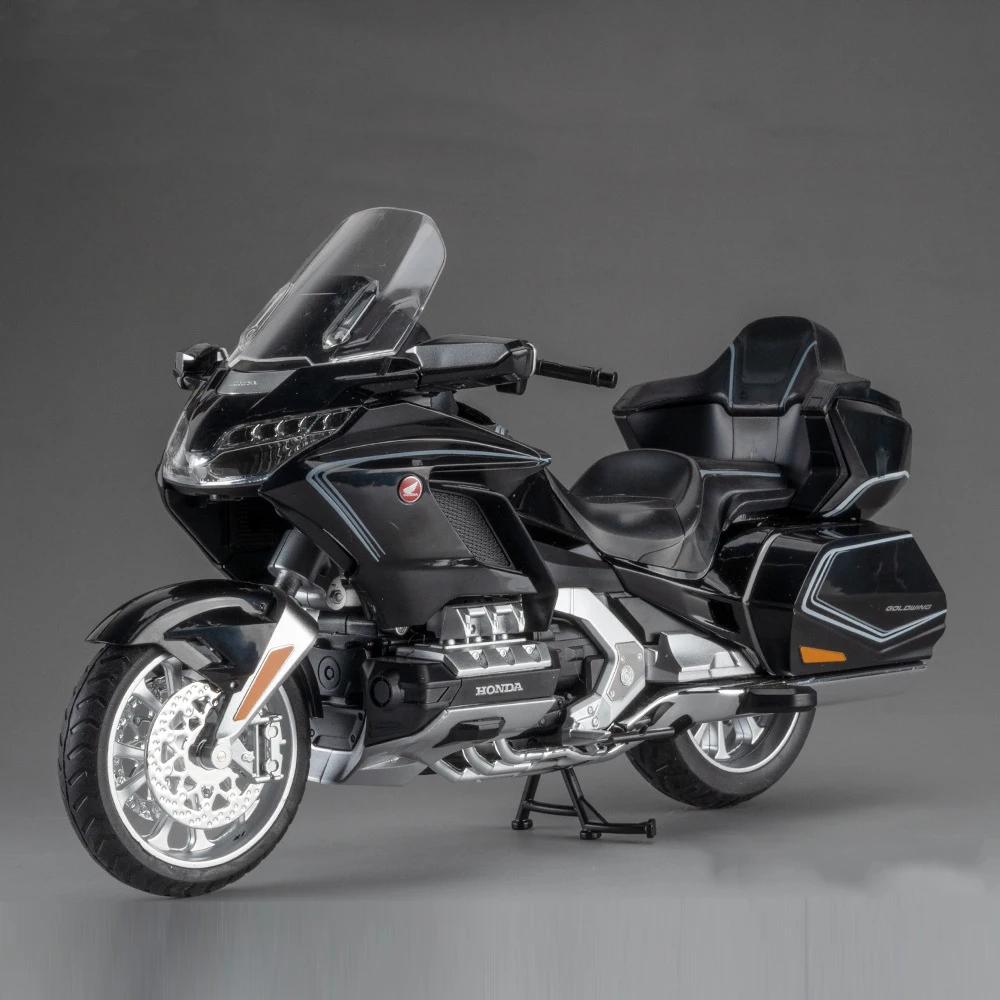 1:11 Honda Gold Wing GL800 2025 Motorcycles Models Cars Toys Rubber Tires with Light Music Miniature Model Toddler Kids Gifts