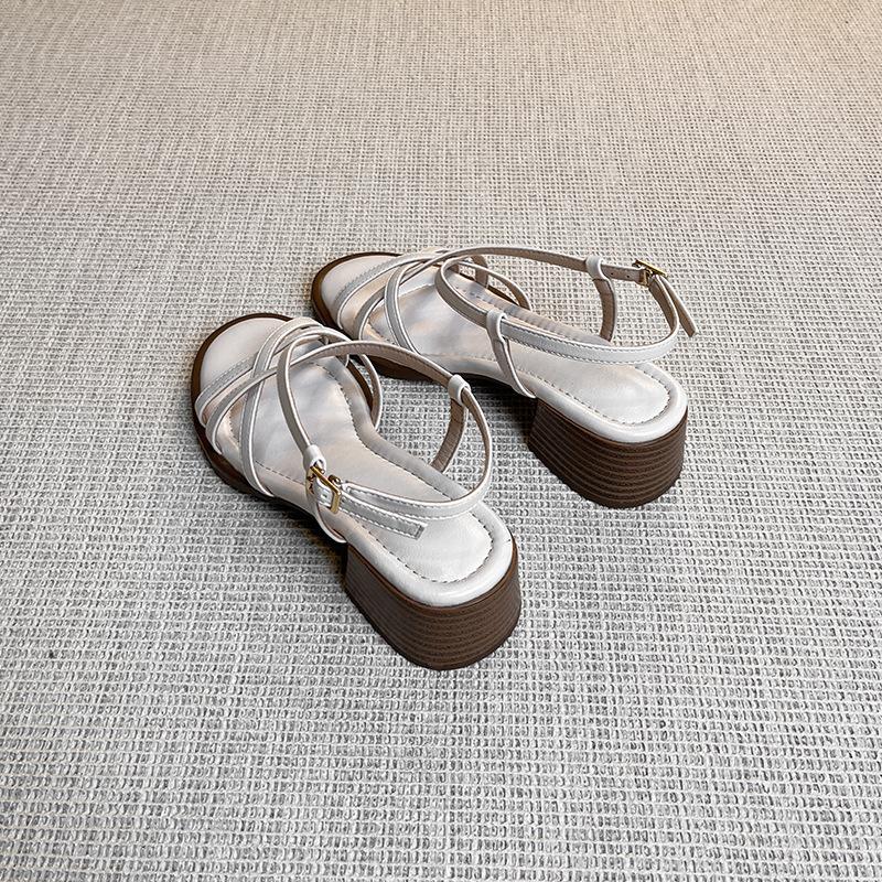 

Spot~~ 2025 summer new sandals step on shit feeling thin strap Roman shoes French retro outerwear cross strap thick heel 40 бежевый