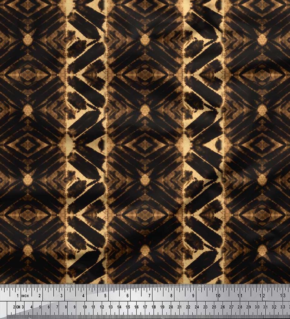 Soimoi Brauner Poly Kreppstoff Geometrischer Batikdruck Stoff pro Yard 42 Zoll