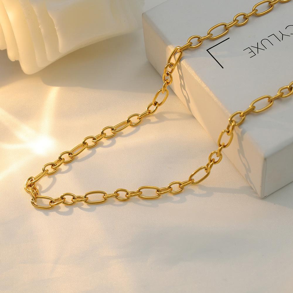 18K Gold Titanium Steel Collarbone Chain High-End Fashion Ot Buckle Cross Chain Necklace Women
