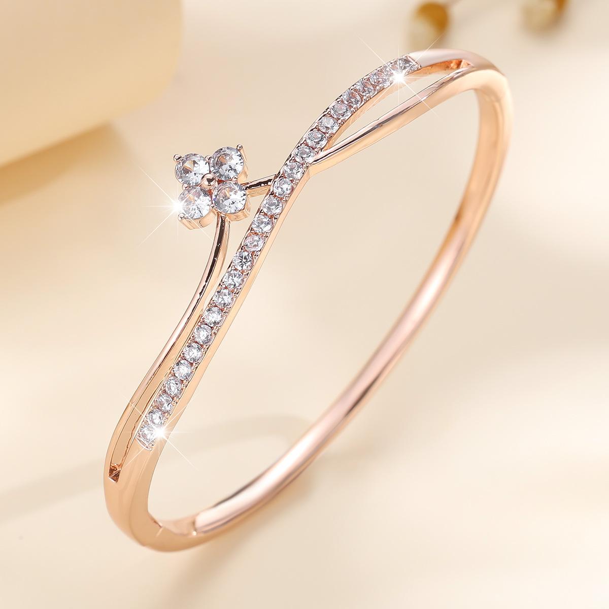 Fashionable Four-leaf Flower Fashion Light Luxury High-end Zirconium Versatile Niche Women s Bracelet Bracelet 17CM