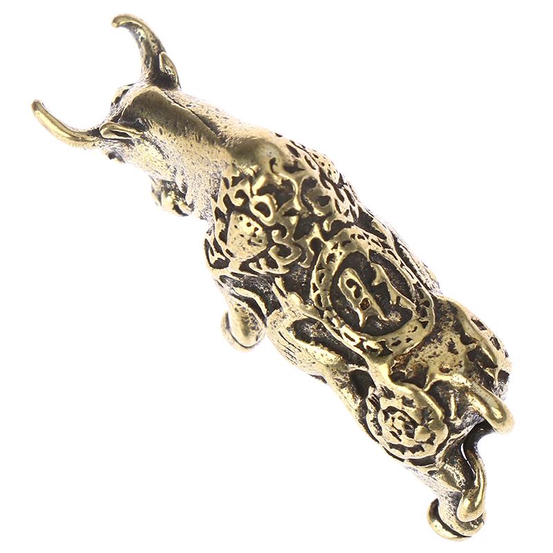 1pc Mini Portable Vintage Brass Bull Keychain Ornament Statue Ornament Gift