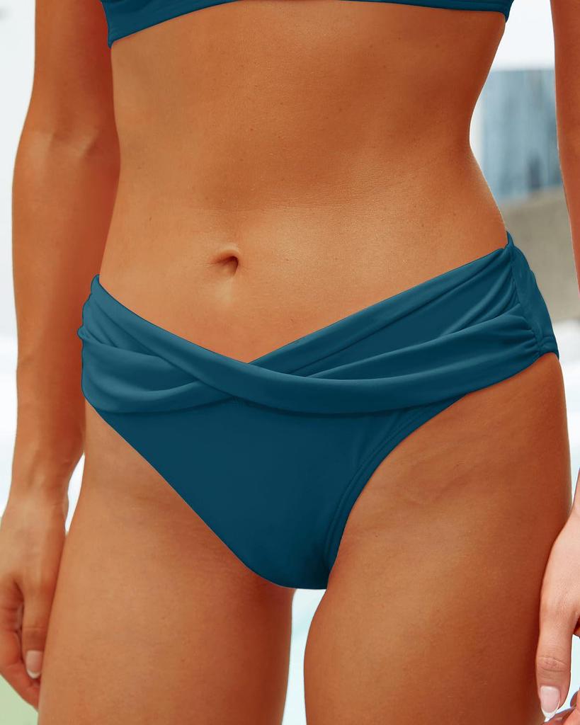 Bañador de gama alta con halter y abertura: Bikini Sexy Europeo Americano para Mujer