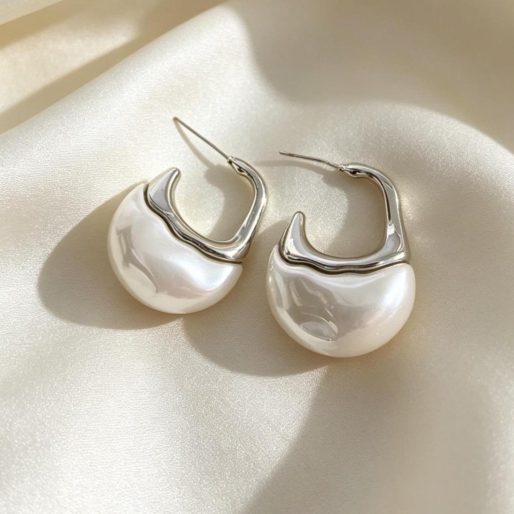 Vintage Black Series Stud Earrings 925 Silver Needle Minimalist High-End Personality Accessories for Women