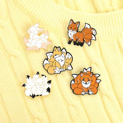 Pin de solapa de dibujos animados de galvanoplastia, exquisito adorno geométrico vívido para ropa, broche de conejo de zorro resistente al óxido, insignia, accesorios de ropa