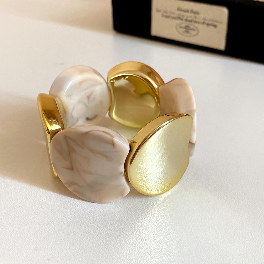 Elegant Acrylic Round Elastic Bracelet 2026 - European & American Style, Exaggerated Luxe Commute Jewelry, High-End Feel.