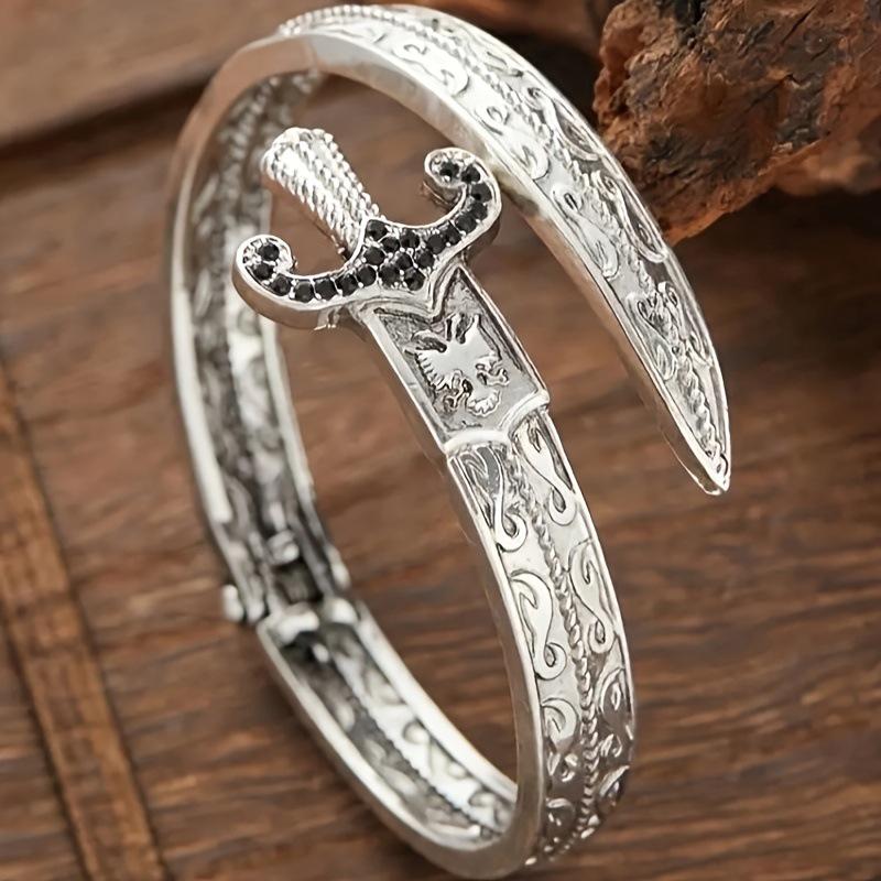Fashion Black Diamond Sword Bangle: Black Women's Ring with European, American, and Korean Style Thai Silver.