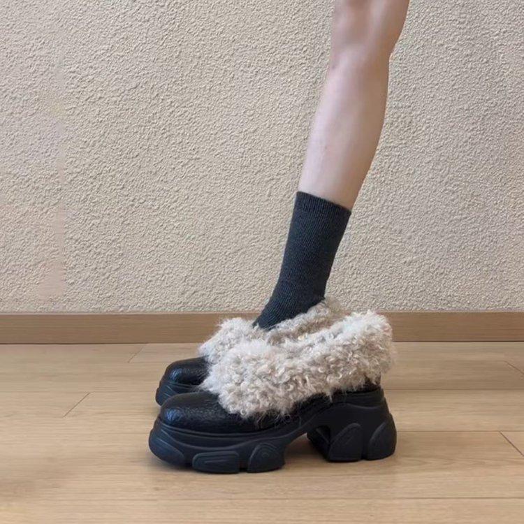 One-pedal fluffy shoes, small thick-soled heightened piled warm cotton boots, new versatile small leather shoes for winter