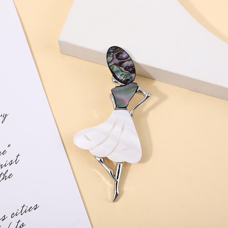 European & American Little Girl Abalone & White Shell Black-Lipped Pearl Oyster Brooch Pendant