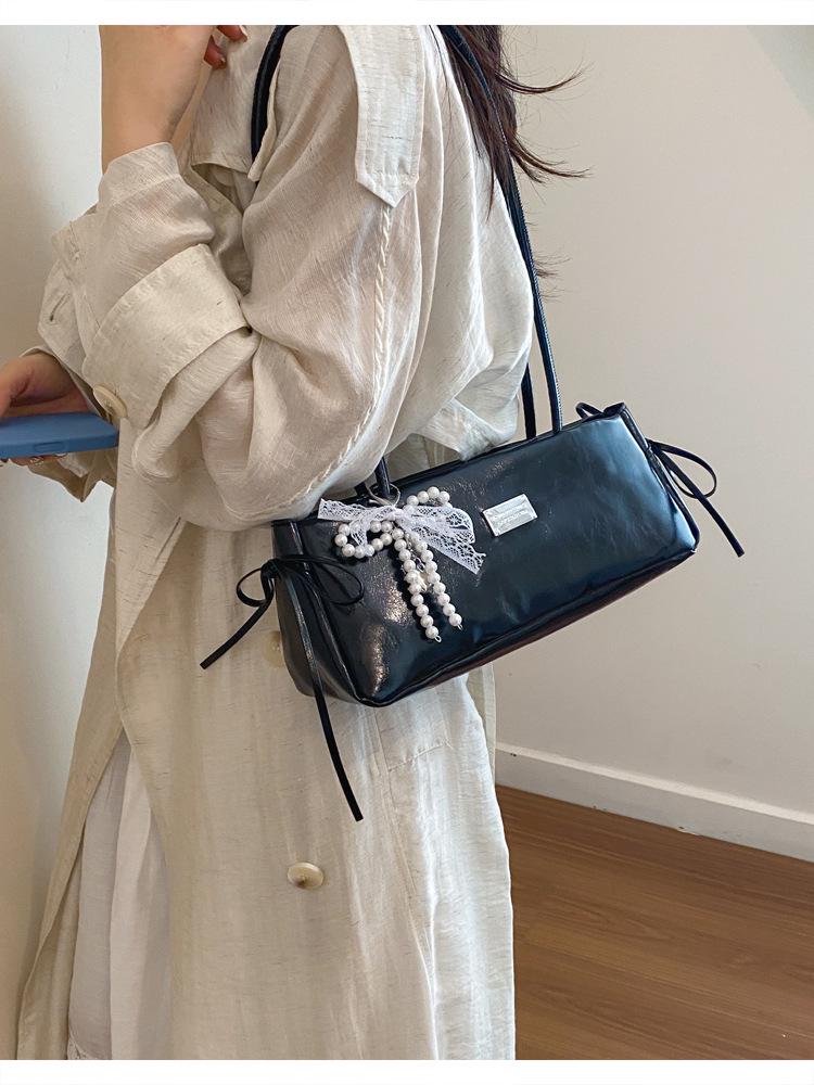 Korean Style Elegant Women's Single Shoulder Underarm Bag - Trendy High-End Commuter Fashion