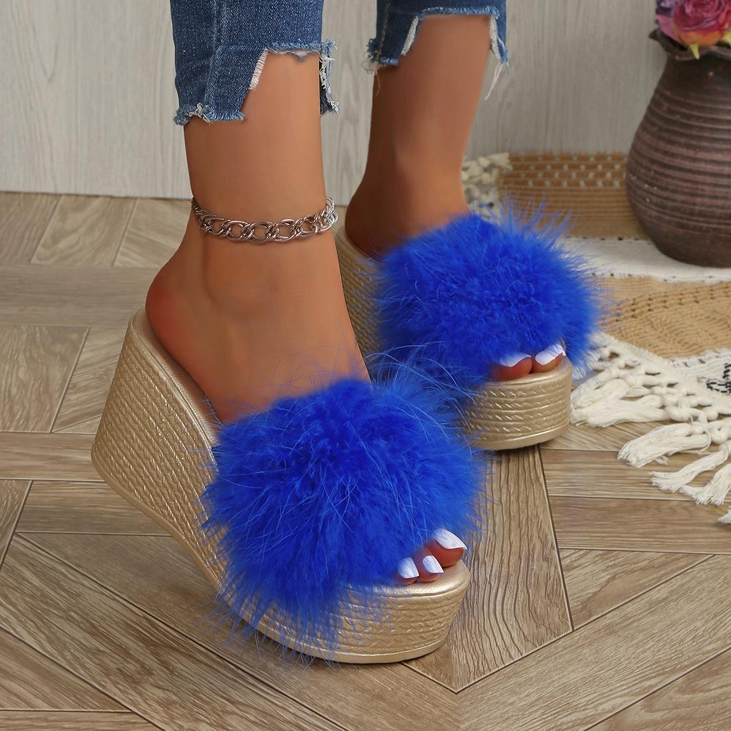 Módní dámské sandály Módní luxusní kožené platformové sandály Venkovní sandály z umělé kožešiny Chlupaté sandály s nadýchanou silnou podrážkou Letní klínkové boty pro ženy