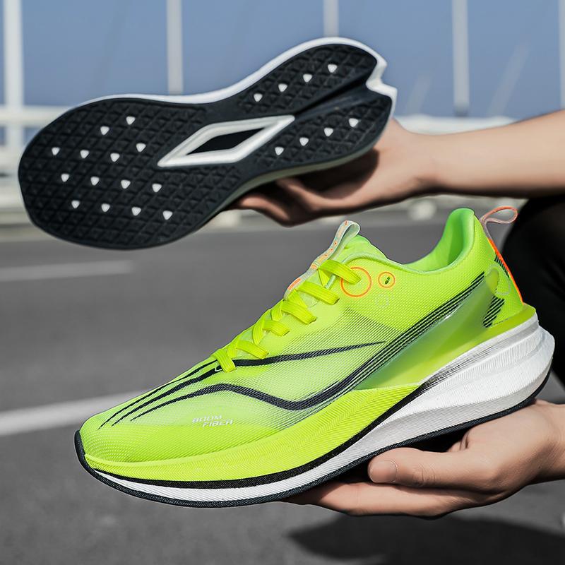 New Ultra-light Running Shoes, Sports Shoes, Breathable Shock-absorbing Soft Soles, Student Lightweight Running Shoes, Couple Models