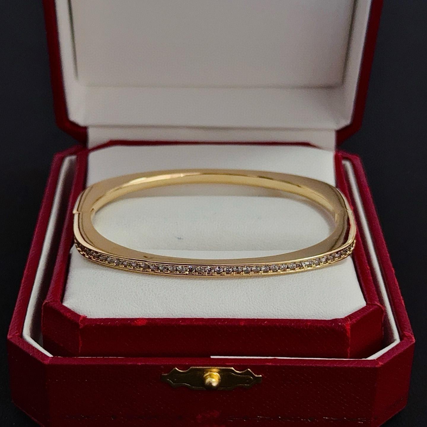 

Diamond-encrusted square bracelet in dual colors with Diamond Inlay Suitable for Gifting and Daily Wear, Made of Non-allergenic Material