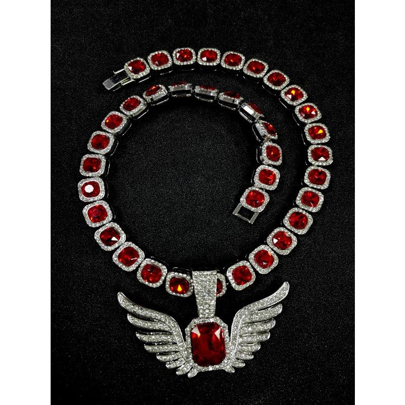 Light Luxury Niche Men's and Women's Fashionable Angel Wing Pendant, Ins, Wing Pendant, Emerald, Hip-hop, Rock Sugar Cuban Chain