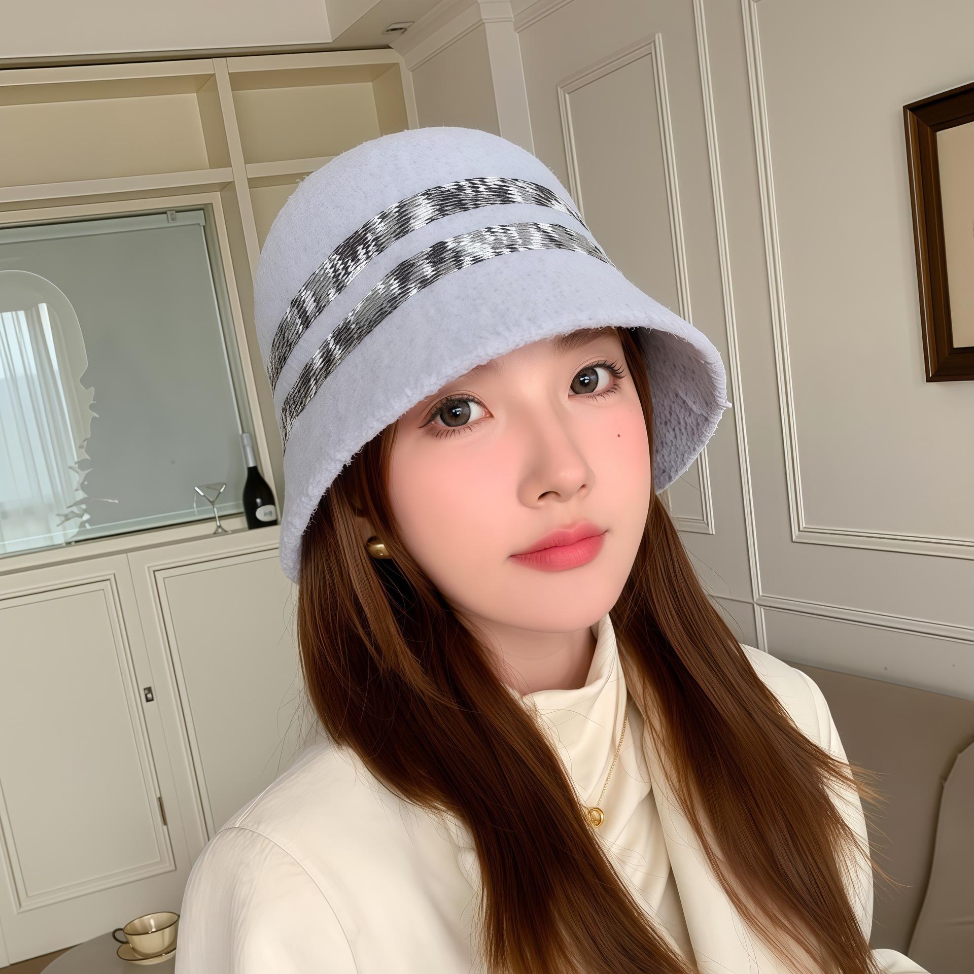 

Autumn and Winter Bucket Hat Showing Face Small Fisherman Hat Cool Trend Cool British Women Warm and Fashionable one size