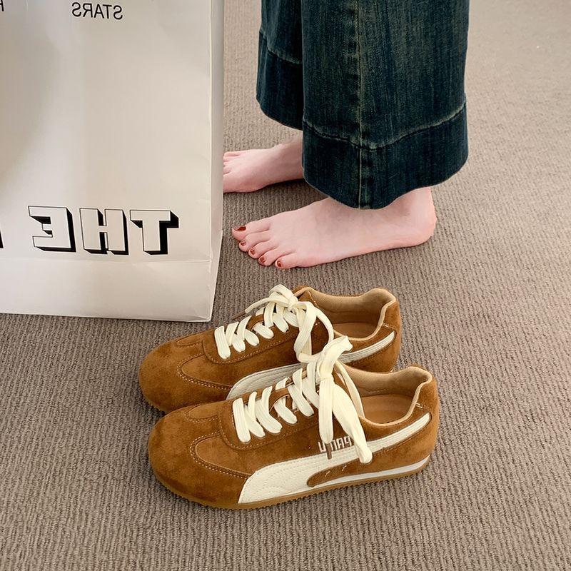 

Обувь Dexun женская 2025 весна и осень новая универсальная маленькая белая обувь на плоской подошве обувь Форреста Гампа женская обувь спортивная и повседневная обувь для скейтборда 41 коричневый