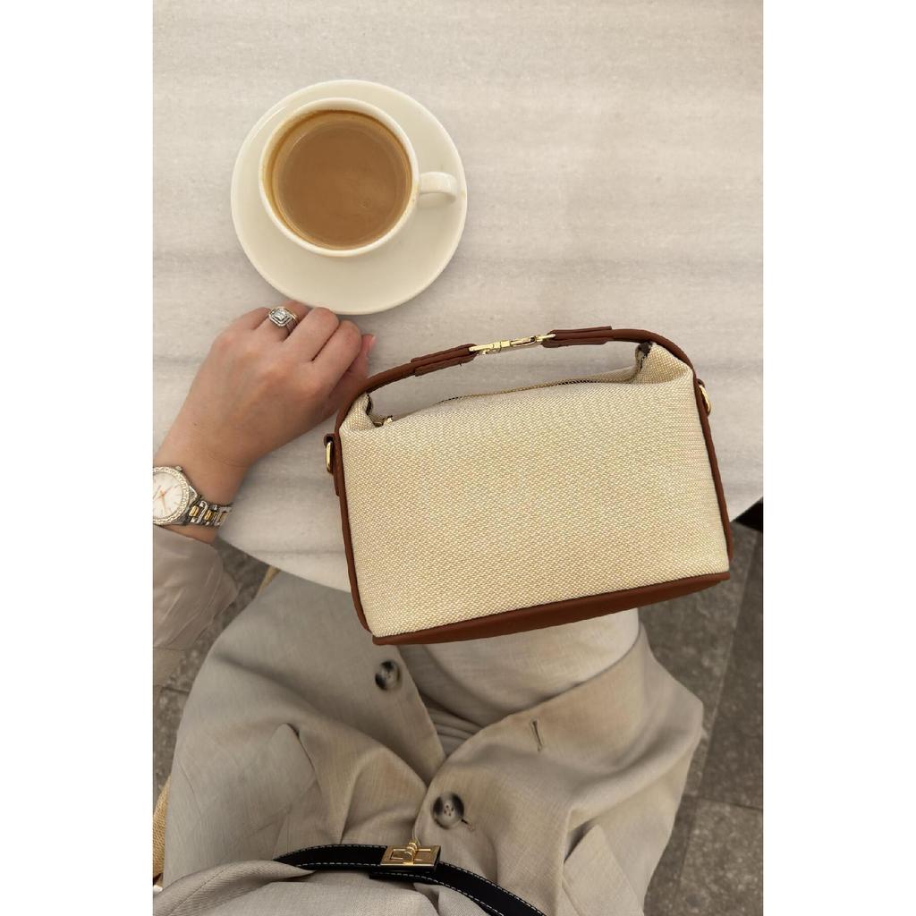 Linen Medium Size Women's Hand And Shoulder Bag Santorini Brown With Gold Lock Accessories