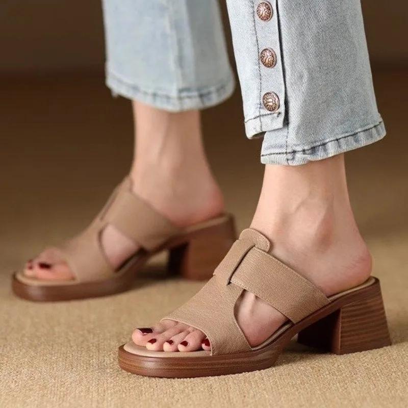 2025 Damen Sandalen Handgefertigt Vintage Eckige Zehen Damen Hausschuhe Schnallenschuh Neue Damen Sommer Strand Freizeit Pumps